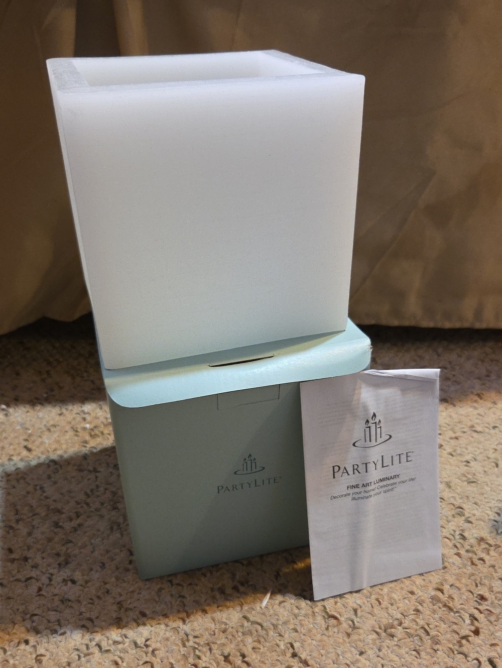 PartyLite White Frosted Square USB Luminary with Soft Glow